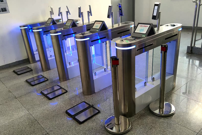 人臉識(shí)別通道閘機(jī)系統(tǒng)圖是什么樣的？